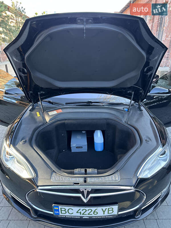 Лифтбек Tesla Model S 2013 в Львове фото 28 Лифтбек Tesla Model S 2013 в Львове