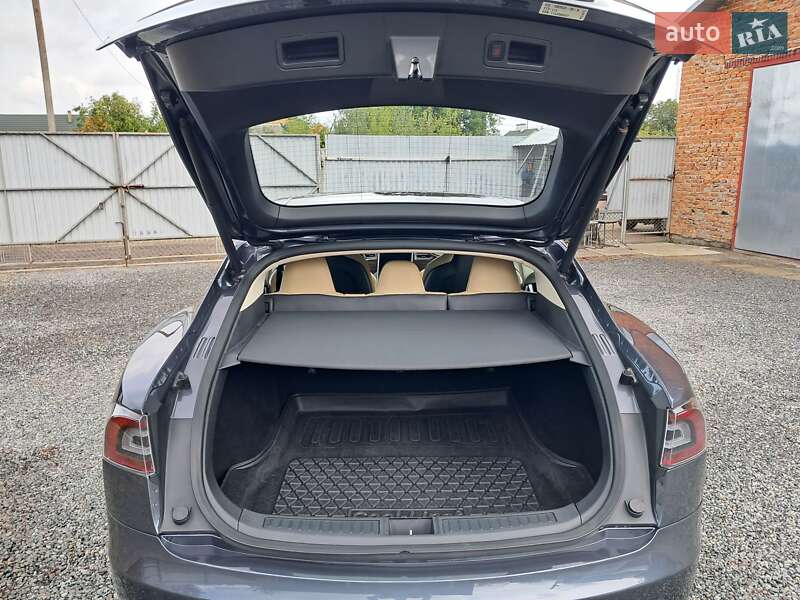 Ліфтбек Tesla Model S 2014 в Радехові