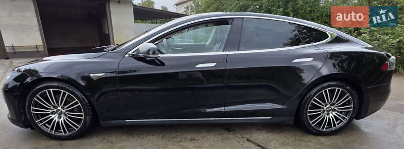 Лифтбек Tesla Model S 2013 в Калуше