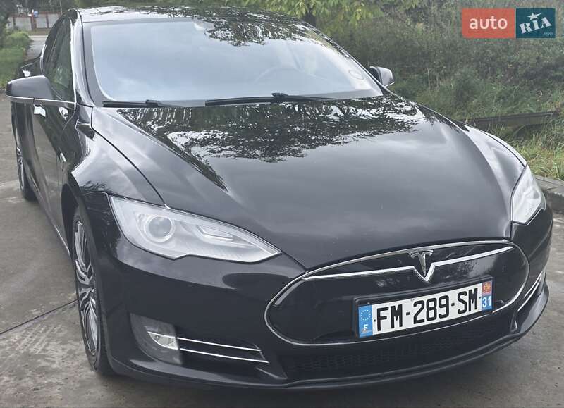 Лифтбек Tesla Model S 2013 в Калуше