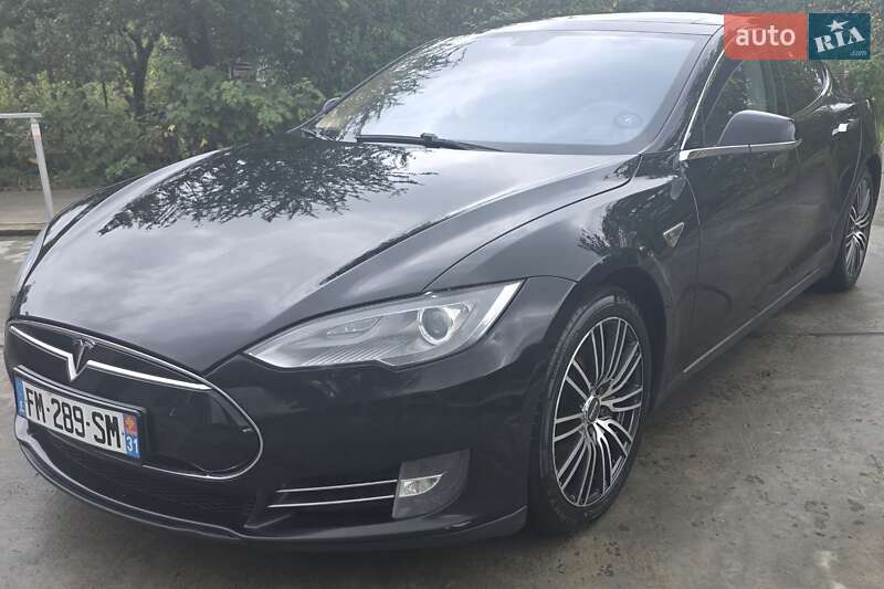 Лифтбек Tesla Model S 2013 в Калуше