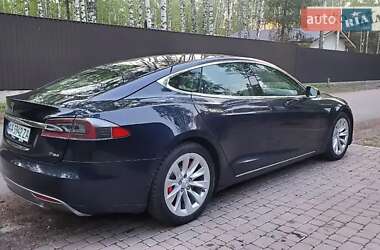 Ліфтбек Tesla Model S 2012 в 