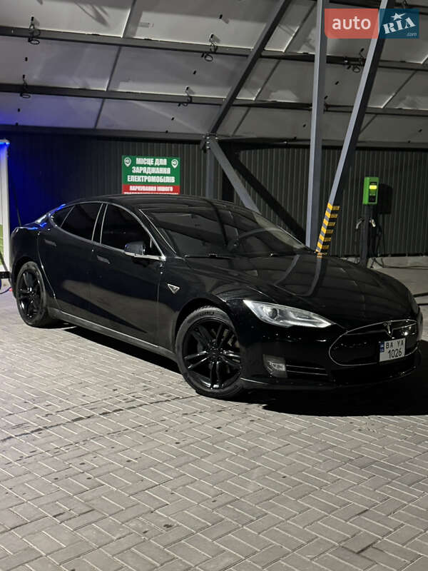 Лифтбек Tesla Model S 2014 в Николаеве фото 44 Лифтбек Tesla Model S 2014 в Николаеве