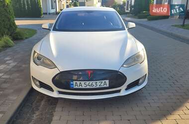 Ліфтбек Tesla Model S 2013 в Києві