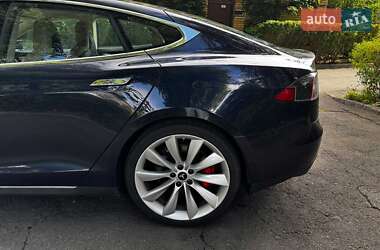 Ліфтбек Tesla Model S 2015 в 