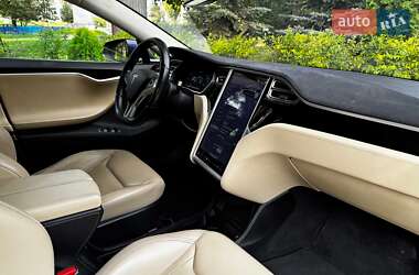 Ліфтбек Tesla Model S 2015 в 