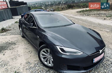 Лифтбек Tesla Model S 2017 в 