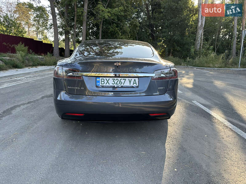 Лифтбек Tesla Model S 2018 в Житомире