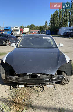 Лифтбек Tesla Model S 2014 в 