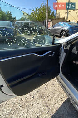Лифтбек Tesla Model S 2014 в 
