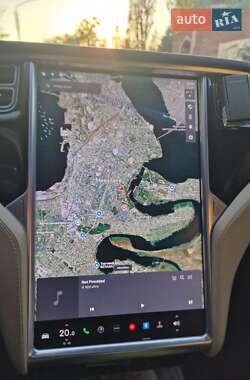 Ліфтбек Tesla Model S 2015 в 