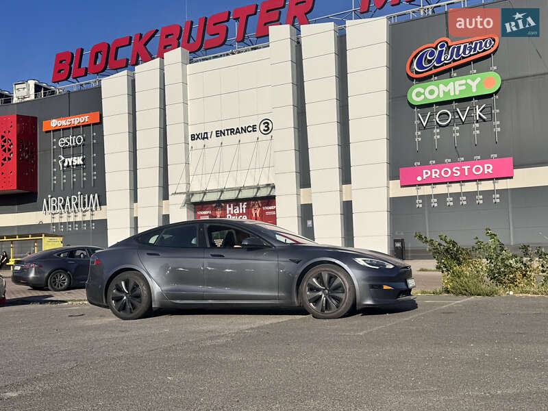 Лифтбек Tesla Model S 2021 в Киеве фото 16 Лифтбек Tesla Model S 2021 в Киеве