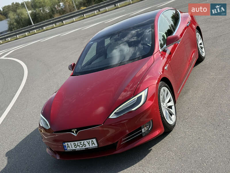 Ліфтбек Tesla Model S 2017 в Броварах