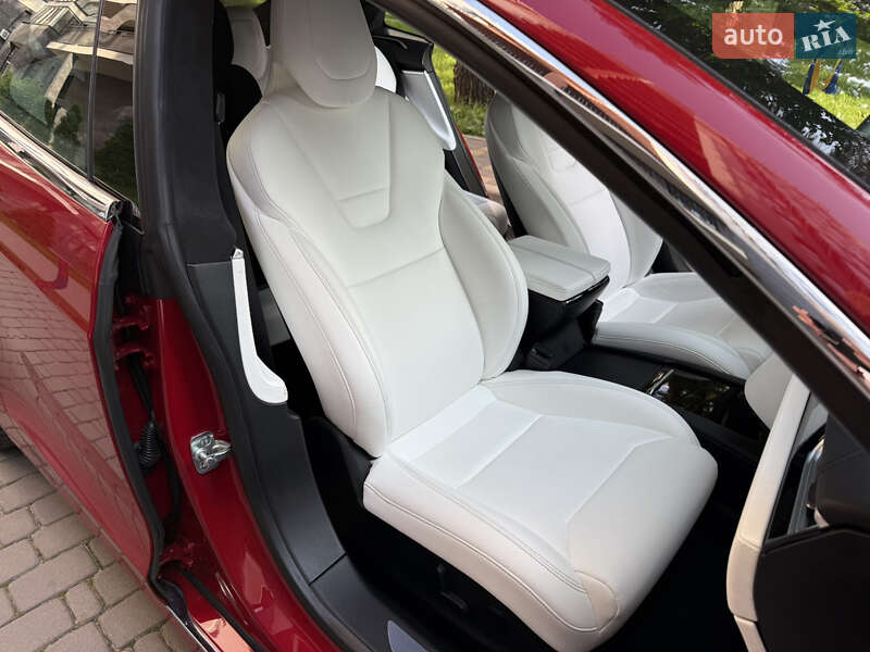 Ліфтбек Tesla Model S 2017 в Броварах