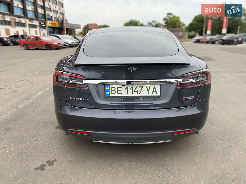 Ліфтбек Tesla Model S 2015 в Миколаєві