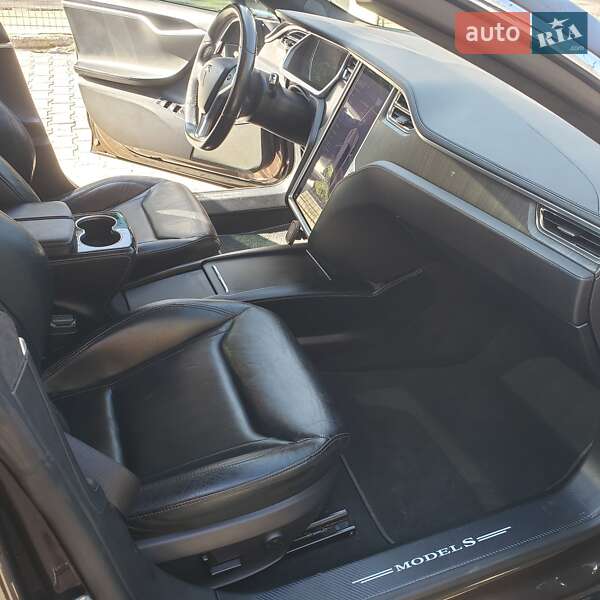 Ліфтбек Tesla Model S 2013 в Києві