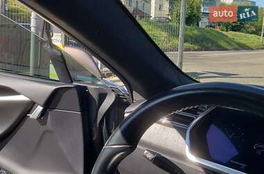 Ліфтбек Tesla Model S 2013 в 