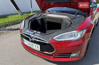 Лифтбек Tesla Model S 2013 в Ивано-Франковске