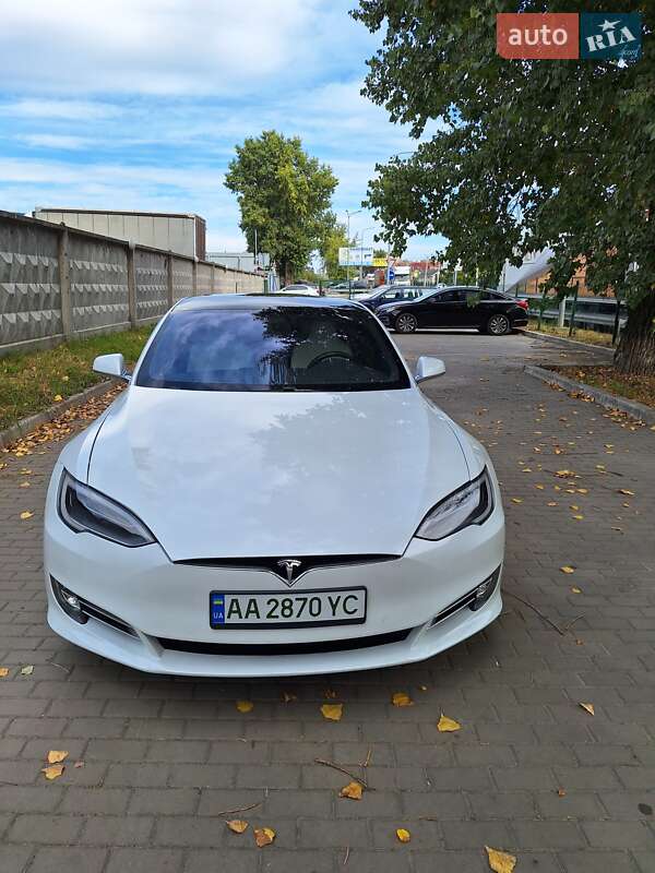 Ліфтбек Tesla Model S 2019 в 
