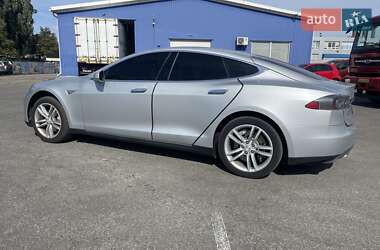 Ліфтбек Tesla Model S 2013 в 