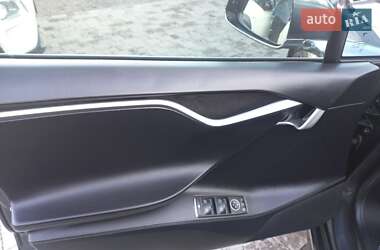 Лифтбек Tesla Model S 2018 в 