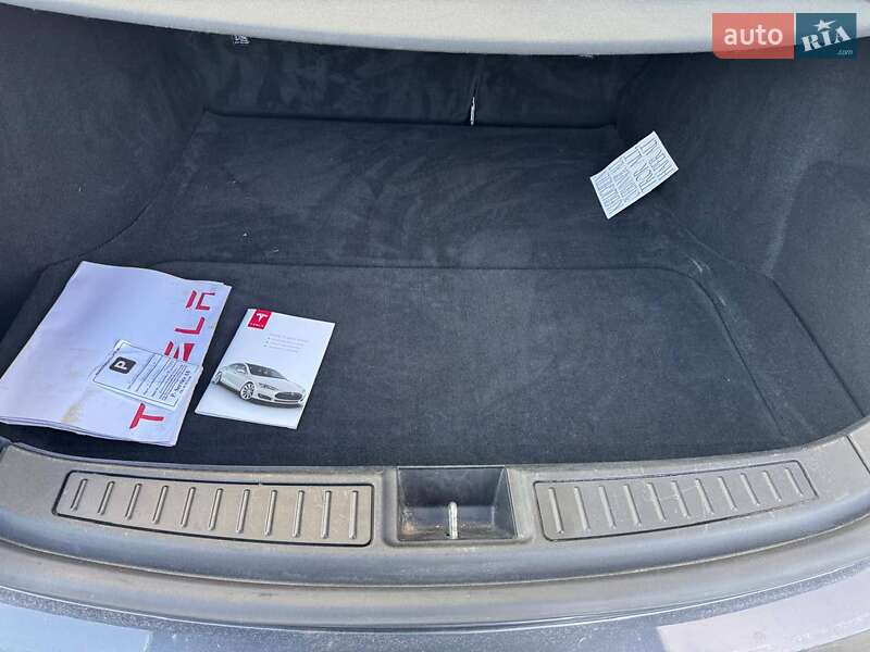 Лифтбек Tesla Model S 2015 в Житомире фото 9 Лифтбек Tesla Model S 2015 в Житомире