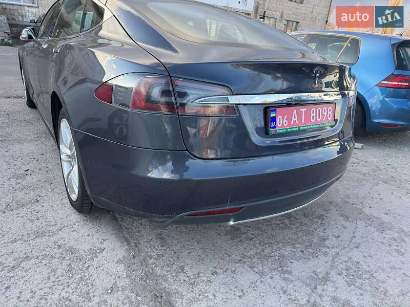 Лифтбек Tesla Model S 2015 в Житомире фото 20 Лифтбек Tesla Model S 2015 в Житомире
