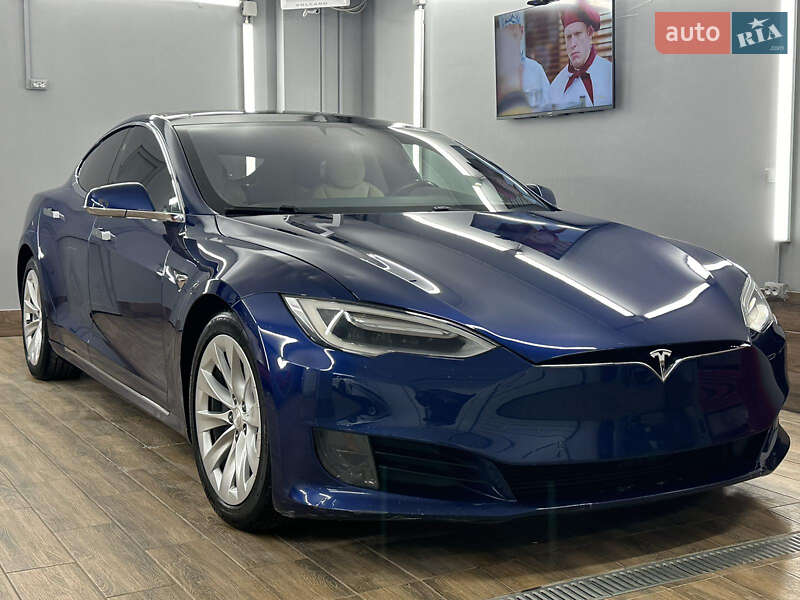 Лифтбек Tesla Model S 2017 в Городке фото 3 Лифтбек Tesla Model S 2017 в Городке