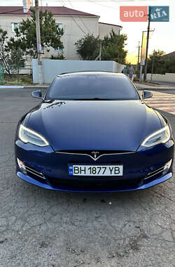 Лифтбек Tesla Model S 2016 в 