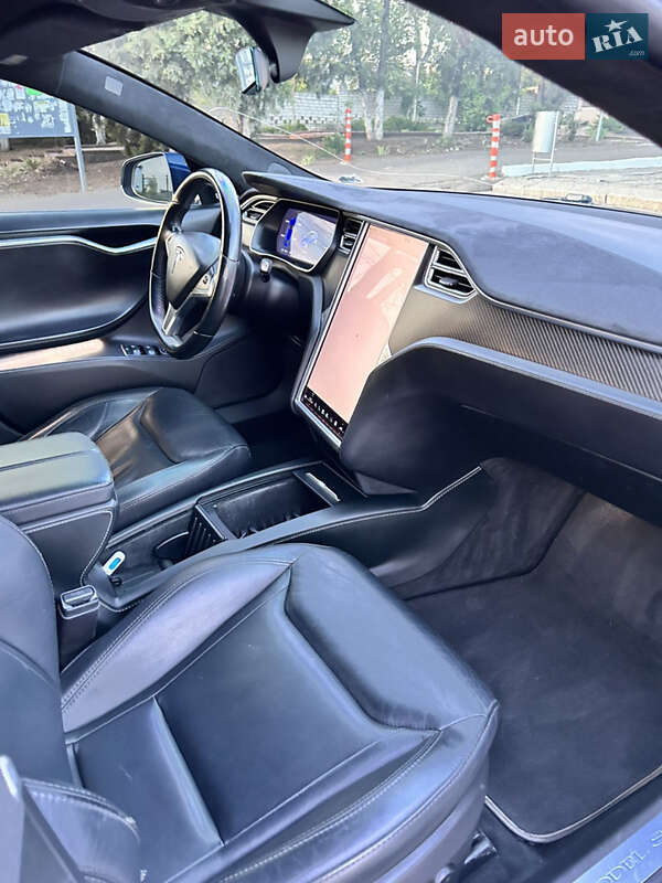 Ліфтбек Tesla Model S 2016 в Одесі