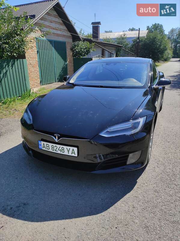 Tesla Model S 2016