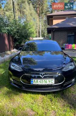 Ліфтбек Tesla Model S 2014 в 