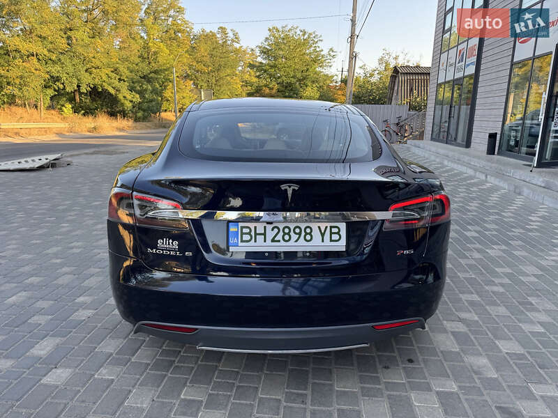 Ліфтбек Tesla Model S 2014 в Одесі