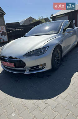 Ліфтбек Tesla Model S 2016 в 