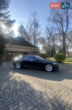 Ліфтбек Tesla Model S 2017 в Ірпені