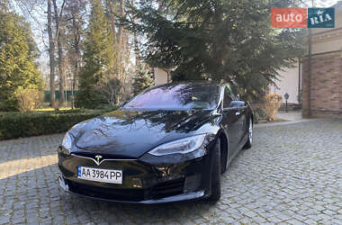Ліфтбек Tesla Model S 2017 в Ірпені