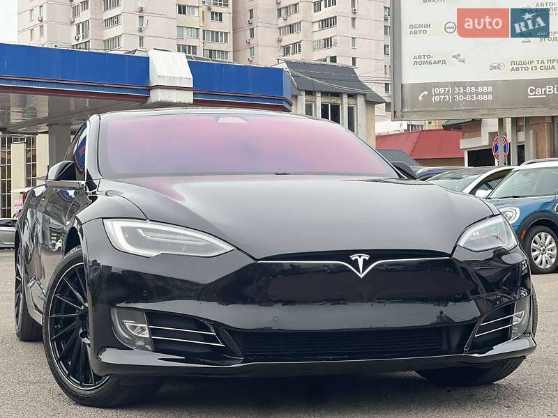 Лифтбек Tesla Model S 2019 в Одессе