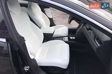 Лифтбек Tesla Model S 2019 в 