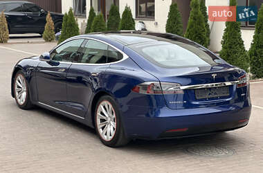 Лифтбек Tesla Model S 2017 в 