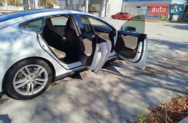 Ліфтбек Tesla Model S 2015 в 