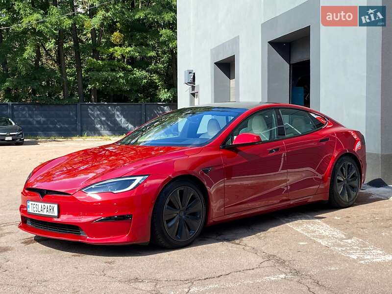 Лифтбек Tesla Model S 2022 в Киеве