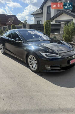 Лифтбек Tesla Model S 2016 в 