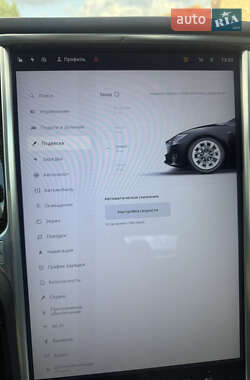 Лифтбек Tesla Model S 2016 в 