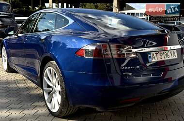 Лифтбек Tesla Model S 2017 в Ивано-Франковске