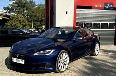 Лифтбек Tesla Model S 2017 в Ивано-Франковске