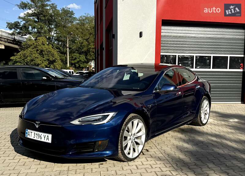 Ліфтбек Tesla Model S 2017 в 