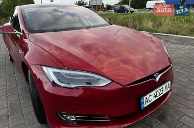 Лифтбек Tesla Model S 2018 в Луцке