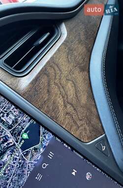Лифтбек Tesla Model S 2018 в Луцке