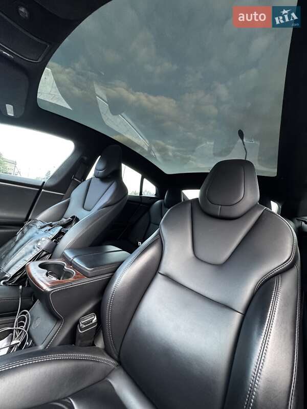 Лифтбек Tesla Model S 2018 в Луцке фото 15 Лифтбек Tesla Model S 2018 в Луцке