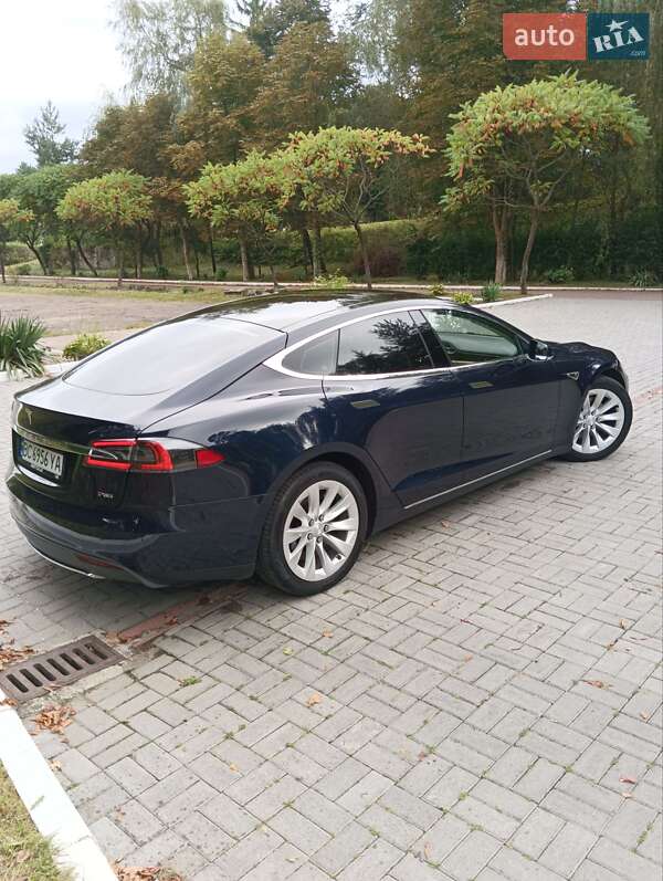 Лифтбек Tesla Model S 2013 в Дрогобыче